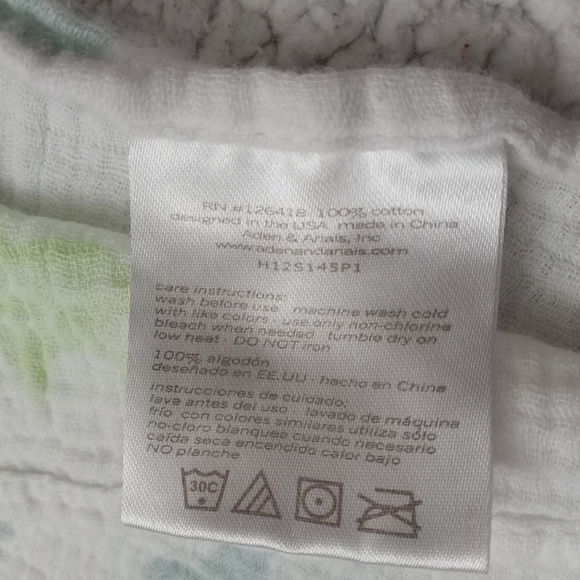 5 for $10 Aden & Anais Hippo Unisex Muslim Blanket - Picture 4 of 4